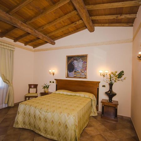 Hotel Quadrifoglio Roma Eur Экстерьер фото