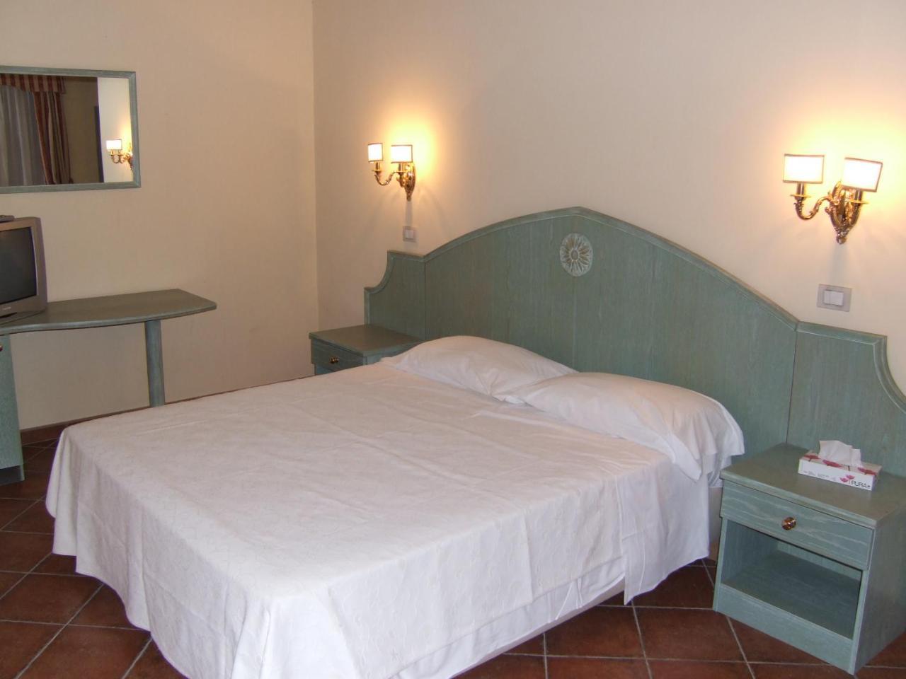 Hotel Quadrifoglio Roma Eur Экстерьер фото